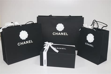 embalagem chanel|chanel cardboard box.